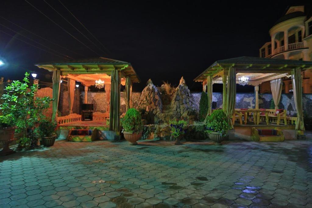 Almos Hotel Dushanbe Bagian luar foto