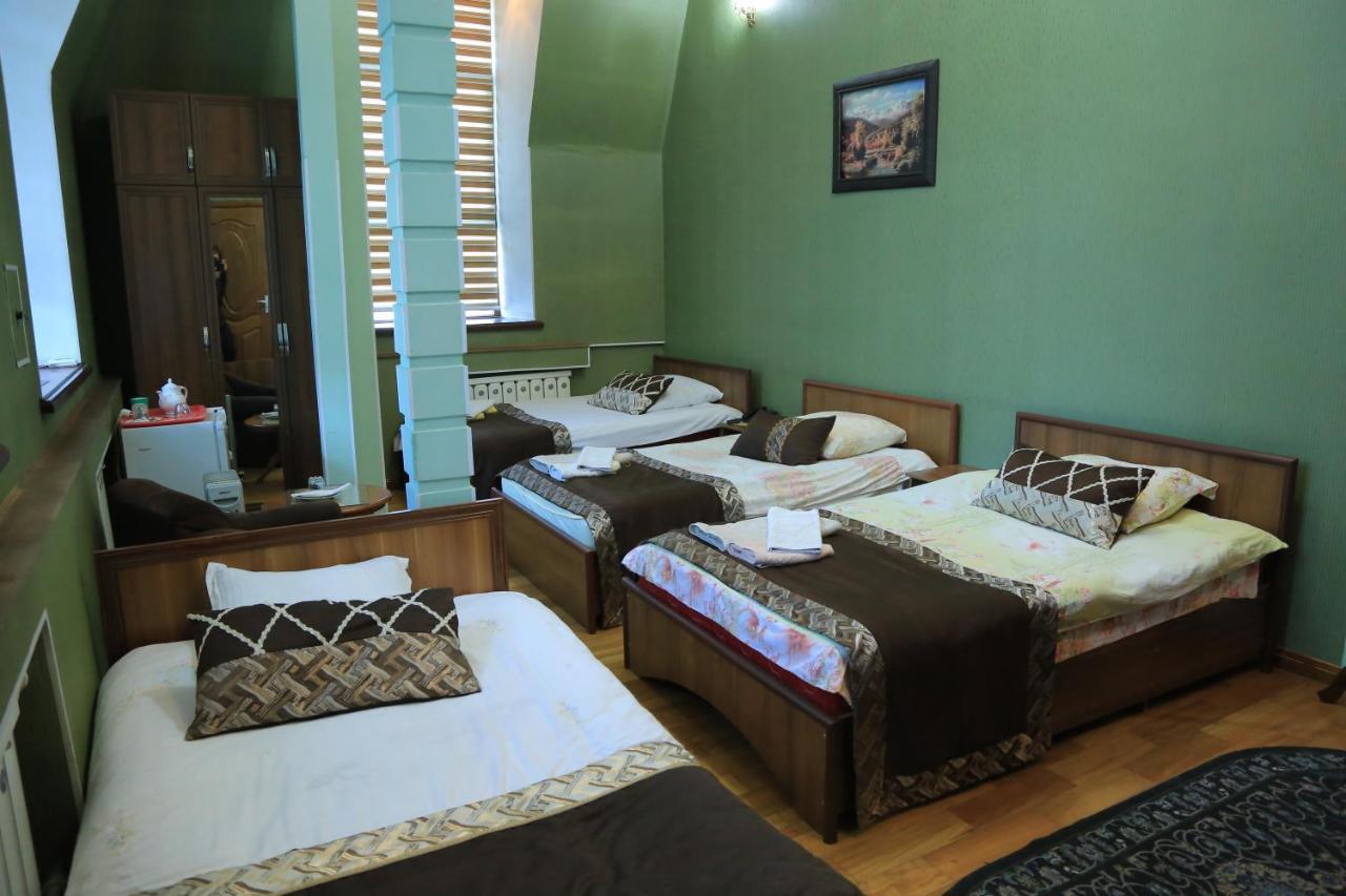 Almos Hotel Dushanbe Bagian luar foto