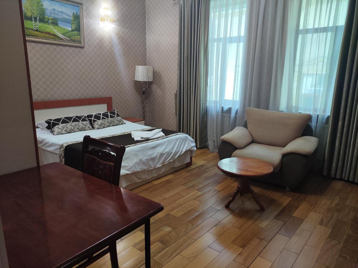 Almos Hotel Dushanbe Bagian luar foto